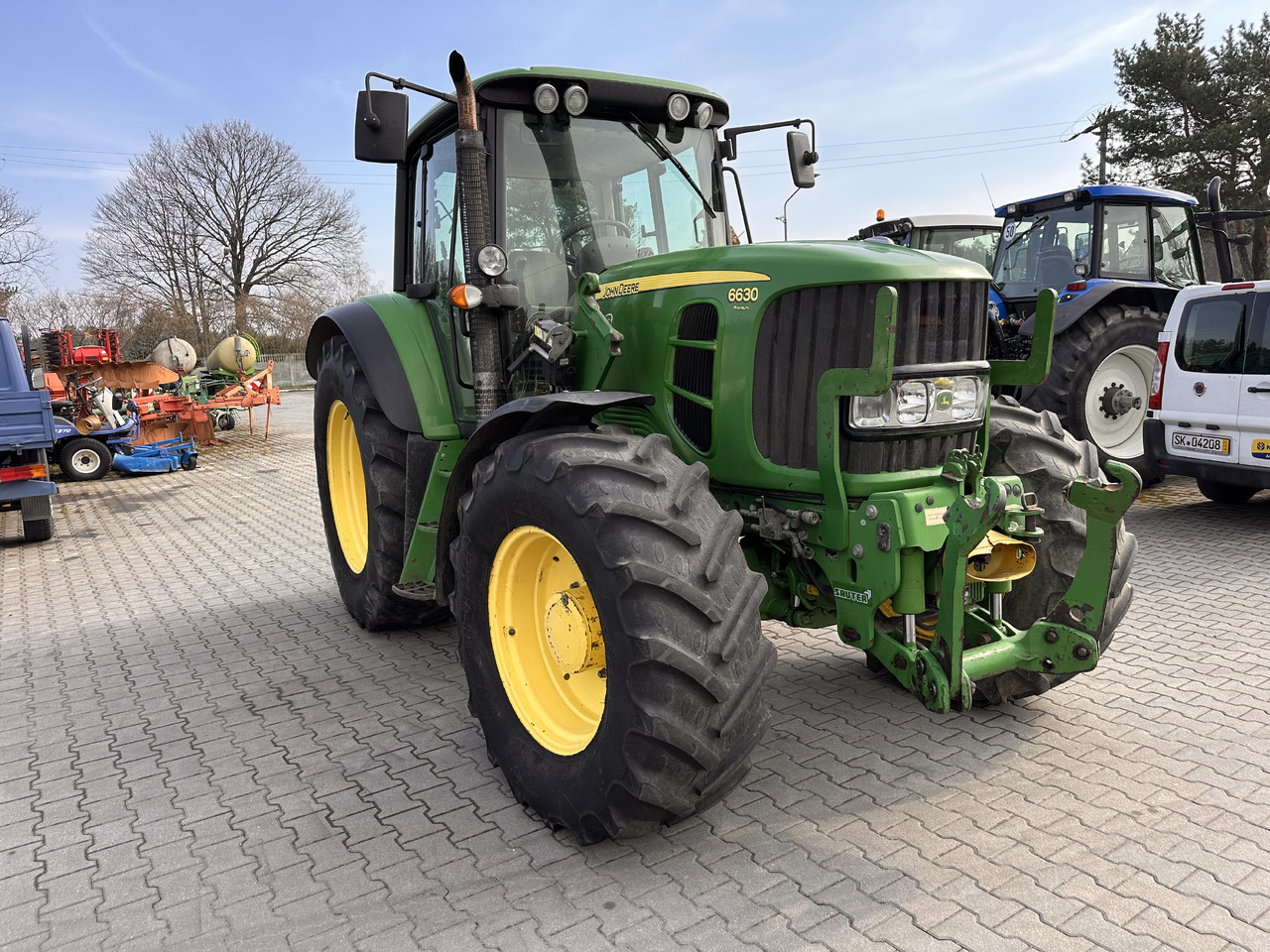 JOHN DEERE 6630 PREMIUM - Farm tractor: picture 2 JOHN DEERE 6630 PREMIUM - Farm tractor: picture 2