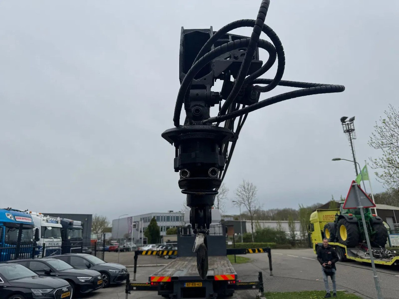 DAF CF 85.360 6X2 EURO 5 HIAB 377 + REMOTE CONTROL T - Dropside/ Flatbed truck, Crane truck: picture 5 DAF CF 85.360 6X2 EURO 5 HIAB 377 + REMOTE CONTROL T - Dropside/ Flatbed truck, Crane truck: picture 5