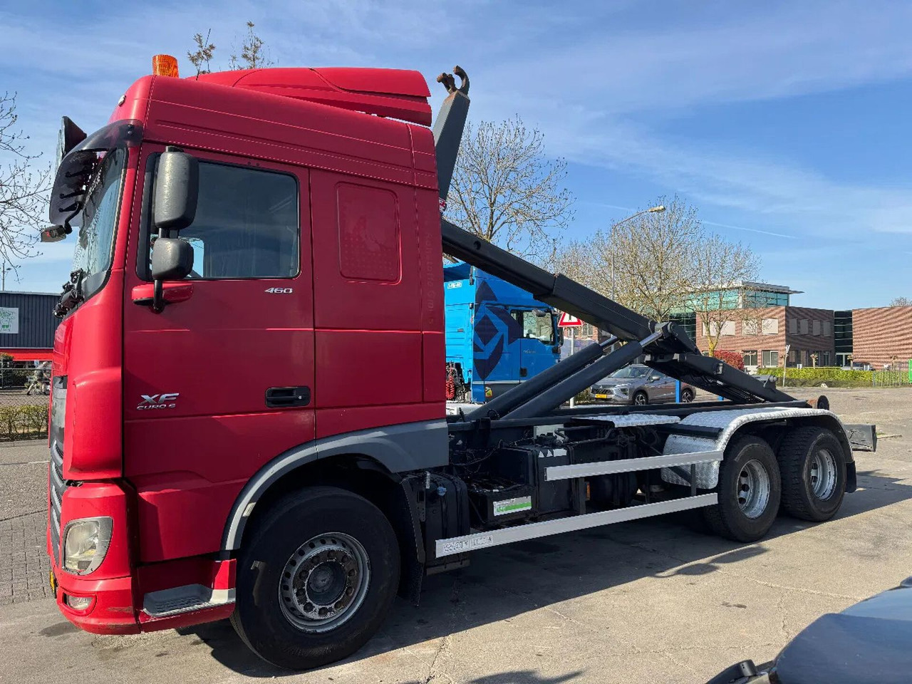DAF XF 460 6X2 EURO 6 VDL HOOK 20T - Hook lift truck: picture 5 DAF XF 460 6X2 EURO 6 VDL HOOK 20T - Hook lift truck: picture 5