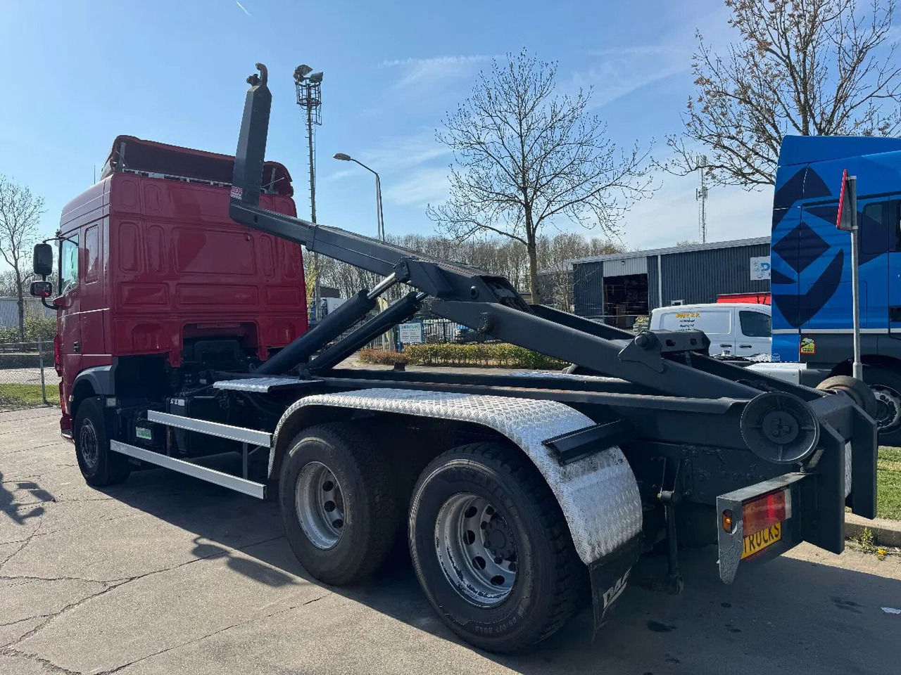 DAF XF 460 6X2 EURO 6 VDL HOOK 20T - Hook lift truck: picture 4 DAF XF 460 6X2 EURO 6 VDL HOOK 20T - Hook lift truck: picture 4