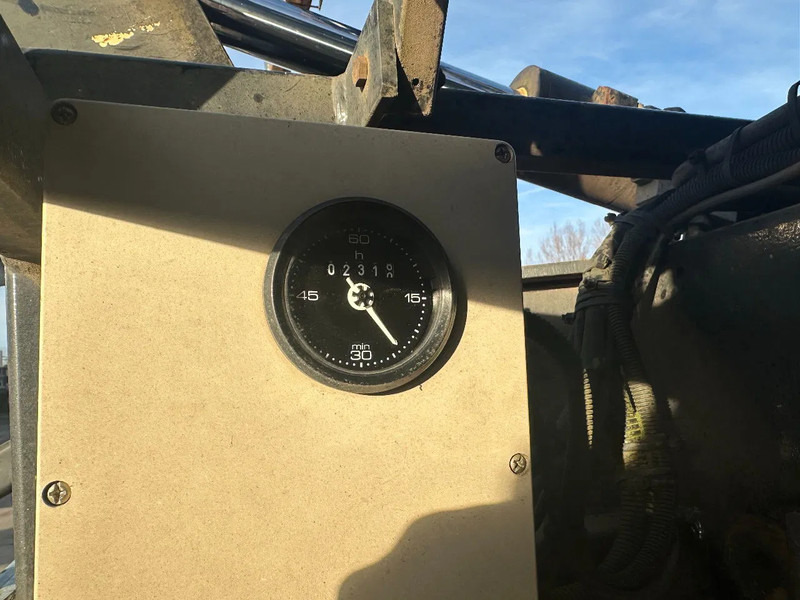 Dropside/ Flatbed semi-trailer Floor HIAB Roller 165-F3 Rotator: picture 17