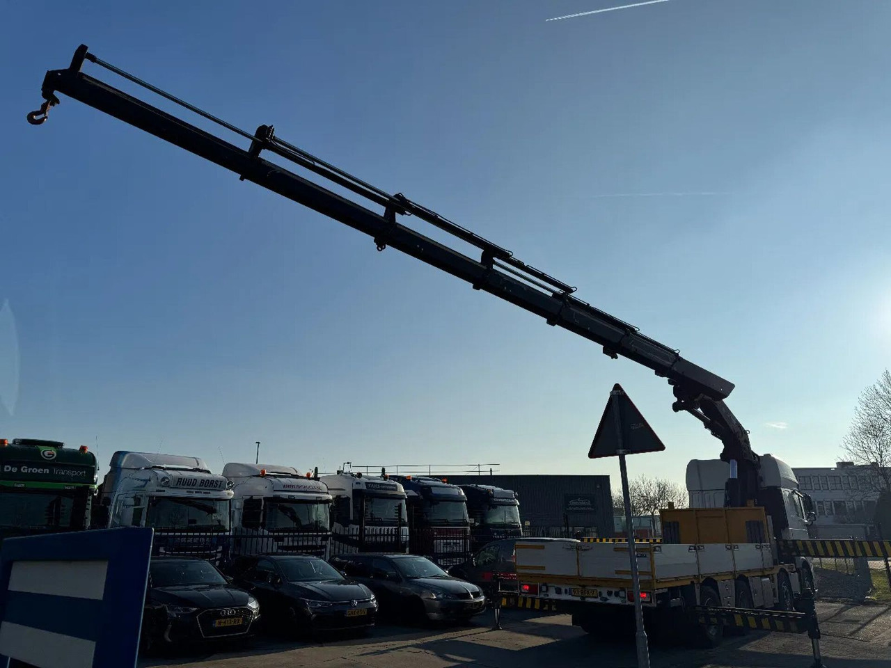 Ginaf X6 4243 CS 8X2 - EURO 6 + HIAB 855 EP-6 + REMOTE - Crane truck: picture 3 Ginaf X6 4243 CS 8X2 - EURO 6 + HIAB 855 EP-6 + REMOTE - Crane truck: picture 3