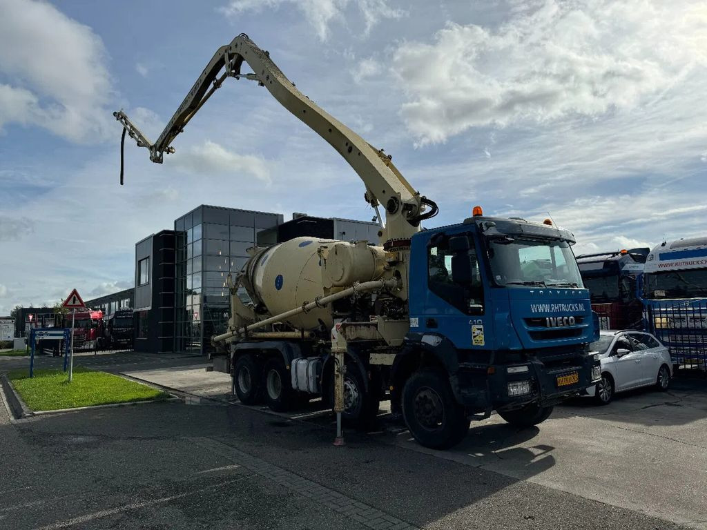 Iveco Eurotrakker 410 8X4 CIFA PUMP 24M + MIXER FULL S - Mixer pump truck: picture 2 Iveco Eurotrakker 410 8X4 CIFA PUMP 24M + MIXER FULL S - Mixer pump truck: picture 2
