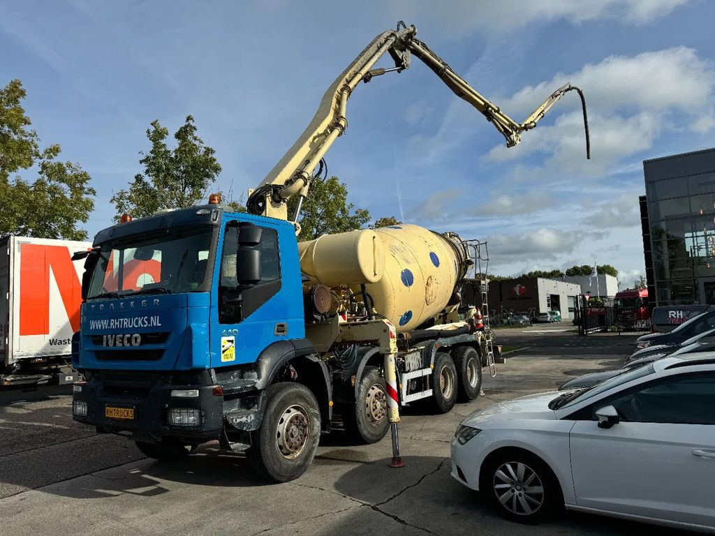 Iveco Eurotrakker 410 8X4 CIFA PUMP 24M + MIXER FULL S - Mixer pump truck: picture 1 Iveco Eurotrakker 410 8X4 CIFA PUMP 24M + MIXER FULL S - Mixer pump truck: picture 1