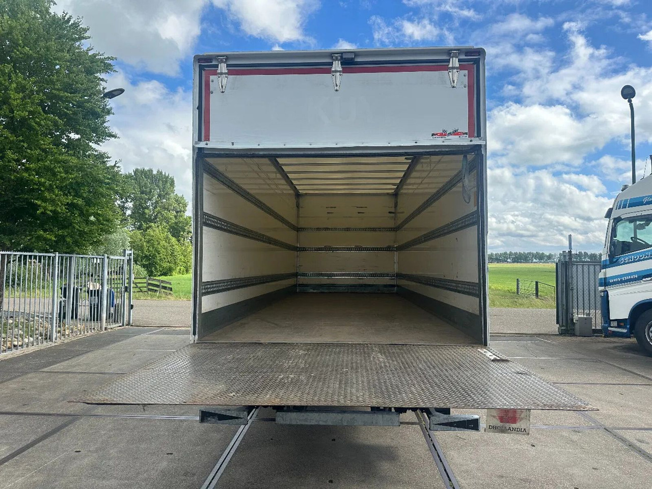 Iveco ML 150 -220, DHOLLANDIA LIFT, BOX 760X250X250 CM - Box truck: picture 5 Iveco ML 150 -220, DHOLLANDIA LIFT, BOX 760X250X250 CM - Box truck: picture 5