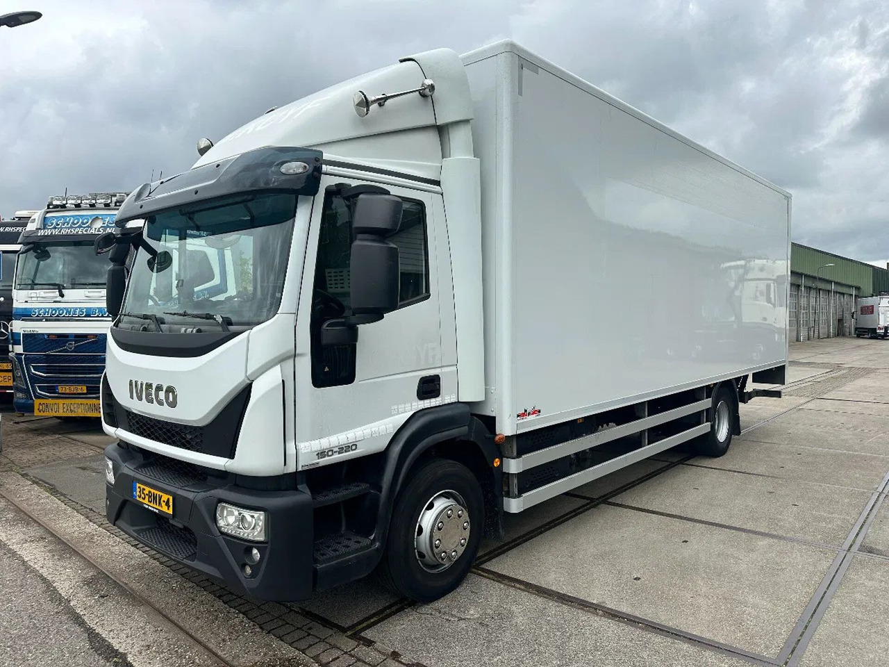 Iveco ML 150 -220, DHOLLANDIA LIFT, BOX 760X250X250 CM - Box truck: picture 1 Iveco ML 150 -220, DHOLLANDIA LIFT, BOX 760X250X250 CM - Box truck: picture 1