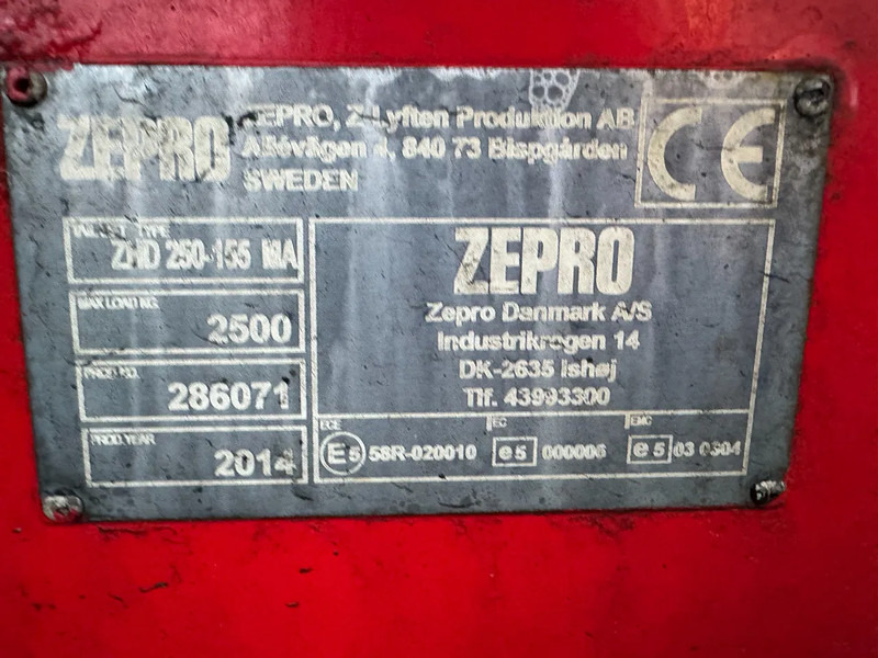 Closed box trailer KEL-BERG D24B3 - 3 AXLE BPW + ZEPRO ZHD 250-155 MA: picture 14 Closed box trailer KEL-BERG D24B3 - 3 AXLE BPW + ZEPRO ZHD 250-155 MA: picture 14