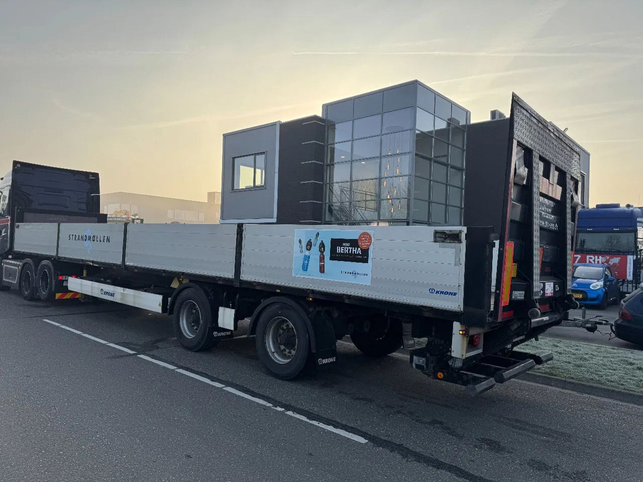 Krone SZ - 2 AXLE BPW + STEERING + ZEPRO Z 2500-150 MA - Dropside/ Flatbed semi-trailer: picture 4 Krone SZ - 2 AXLE BPW + STEERING + ZEPRO Z 2500-150 MA - Dropside/ Flatbed semi-trailer: picture 4