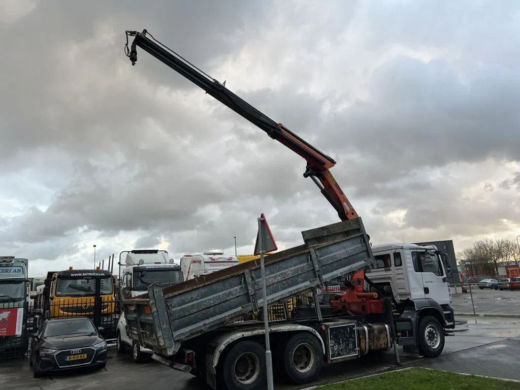MAN TGA 26.390 6X4 + PALFINGER PK17502 + TIPPER - FU - Crane truck, Tipper: picture 5 MAN TGA 26.390 6X4 + PALFINGER PK17502 + TIPPER - FU - Crane truck, Tipper: picture 5