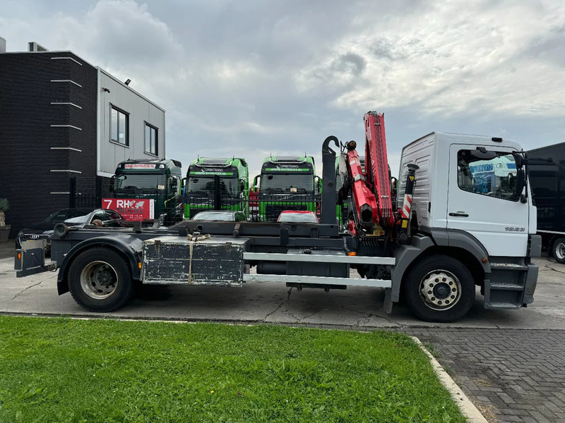 Crane truck Mercedes-Benz Atego 1923 + 2011 FASSI F110 + 2011 VDS HOOKLIFT: picture 11