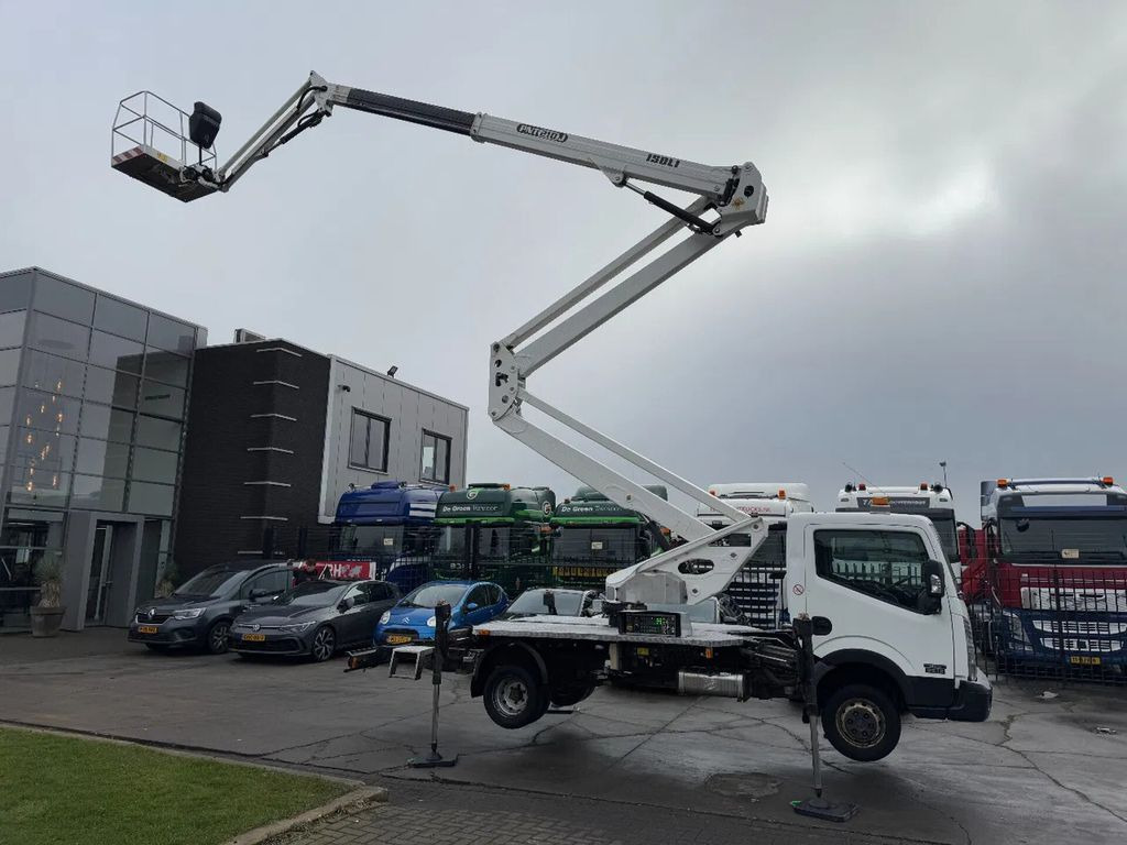 Nissan CABSTAR 35.12 + ISOLI 21 METER AERIAL PLATFORM - Truck mounted aerial platform: picture 4 Nissan CABSTAR 35.12 + ISOLI 21 METER AERIAL PLATFORM - Truck mounted aerial platform: picture 4