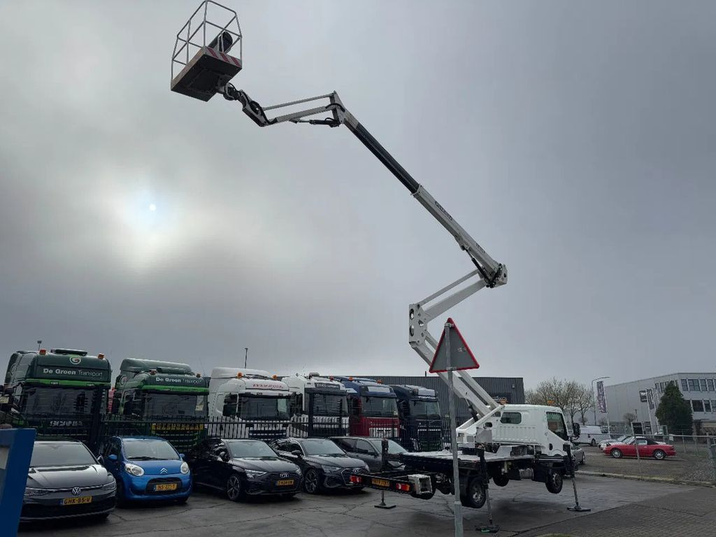 Nissan CABSTAR 35.12 + ISOLI 21 METER AERIAL PLATFORM - Truck mounted aerial platform: picture 5 Nissan CABSTAR 35.12 + ISOLI 21 METER AERIAL PLATFORM - Truck mounted aerial platform: picture 5