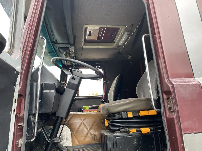 Dropside/ Flatbed truck Scania LB141 V8 141 V8 - 6X2 - BOX 7,35 METER: picture 9 Dropside/ Flatbed truck Scania LB141 V8 141 V8 - 6X2 - BOX 7,35 METER: picture 9