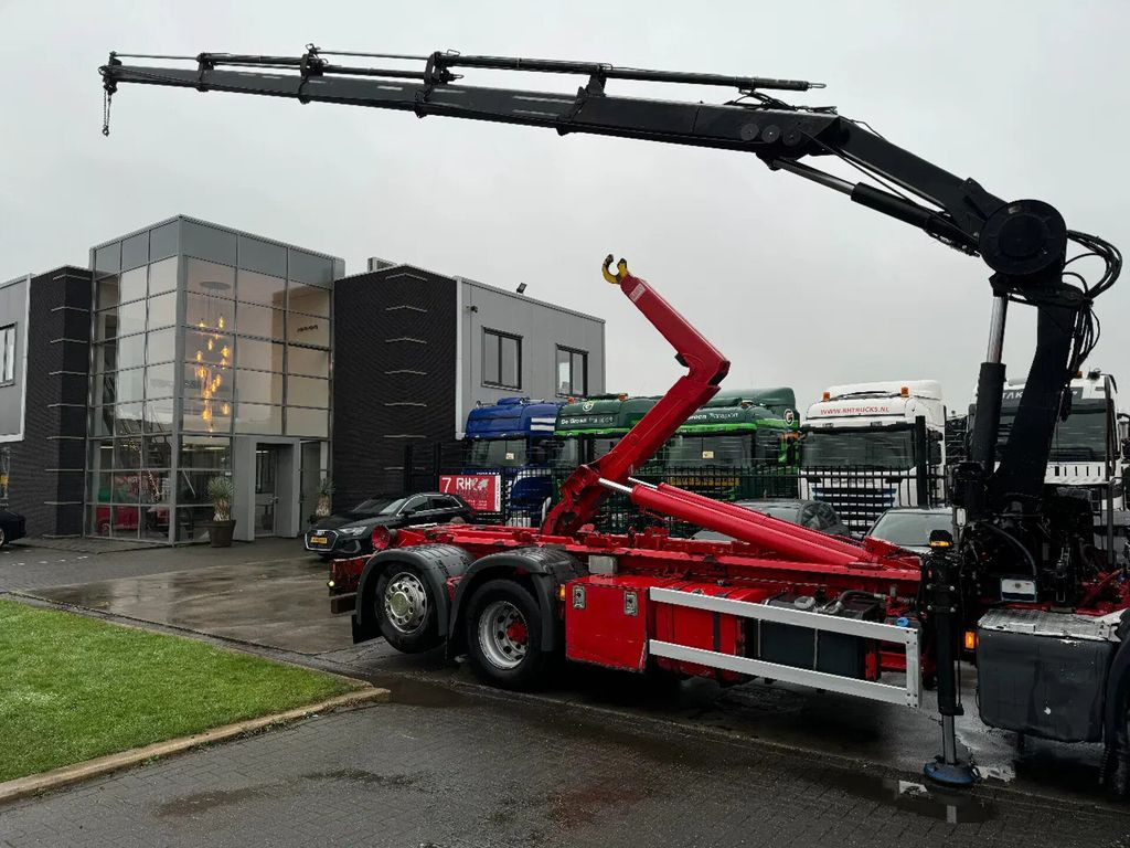 Scania P320 6X2 HIAB 20T + HIAB 144 E4 - Hook lift truck, Crane truck: picture 3 Scania P320 6X2 HIAB 20T + HIAB 144 E4 - Hook lift truck, Crane truck: picture 3