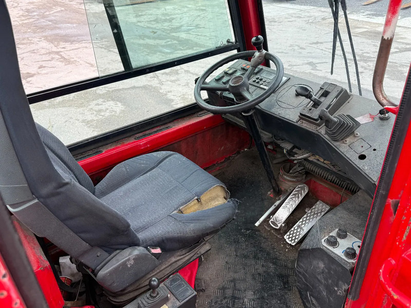 Terminal tractor Terberg YT 180 4X2 - HUB REDUCTION + NL REGISTRATION!: picture 9 Terminal tractor Terberg YT 180 4X2 - HUB REDUCTION + NL REGISTRATION!: picture 9