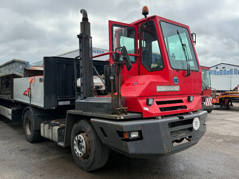 Terberg YT 180 4X2 - HUB REDUCTION + NL REGISTRATION! - Terminal tractor: picture 3 Terberg YT 180 4X2 - HUB REDUCTION + NL REGISTRATION! - Terminal tractor: picture 3