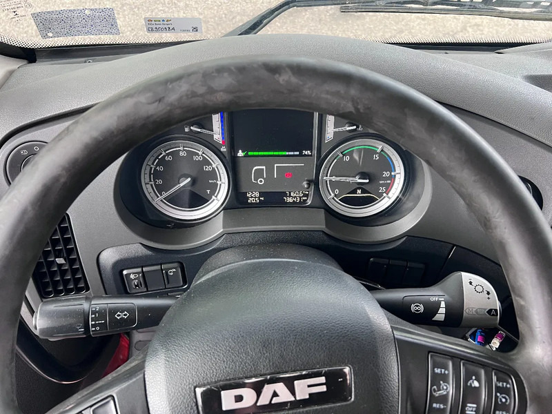 Tractor unit DAF XF 440 4X2 EURO 6 MEGA LOW DECK: picture 12