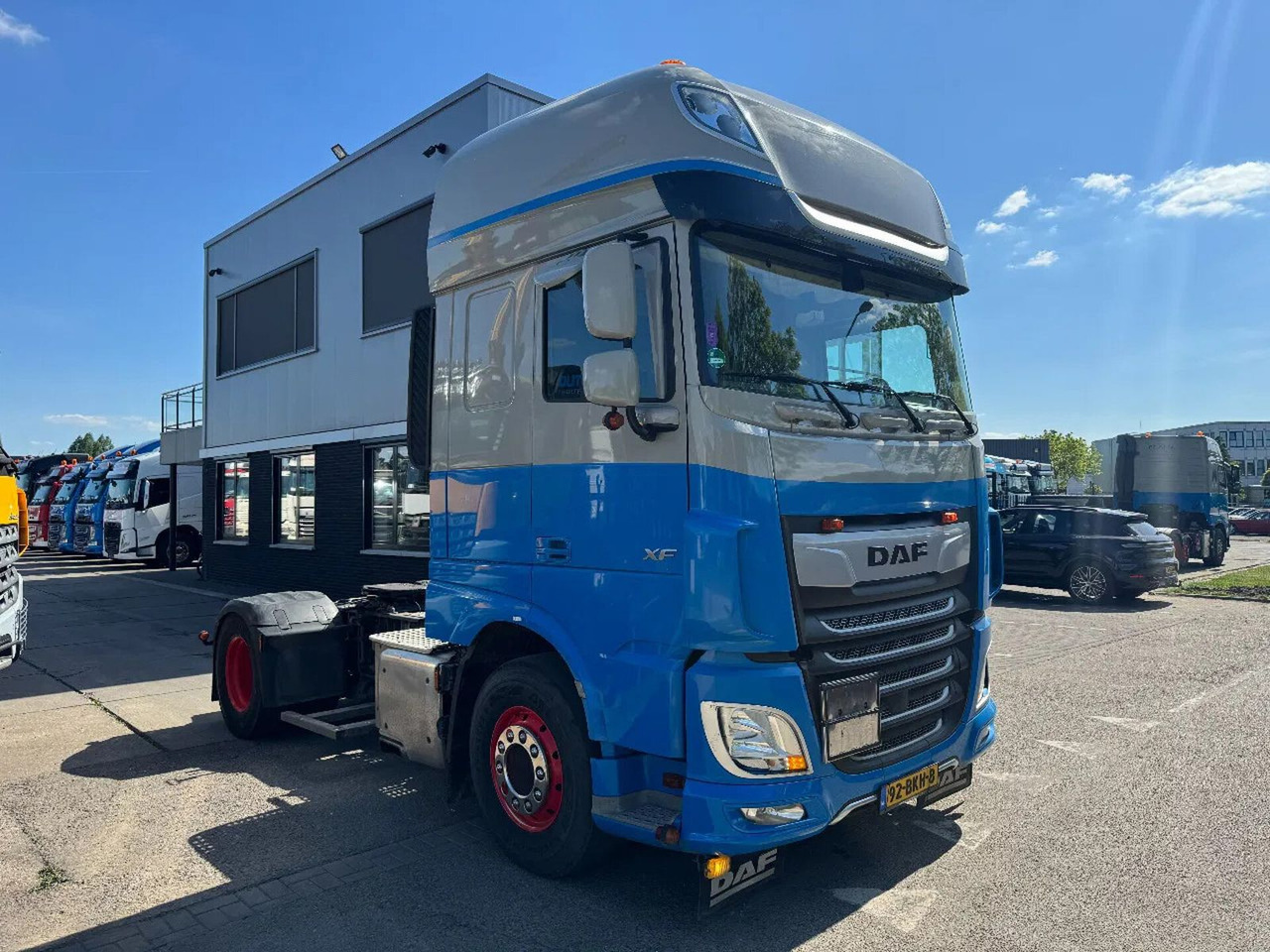 DAF XF 480 4X2 EURO 6 ADR SPECIAL INTERIOR 2018 - Tractor unit: picture 3 DAF XF 480 4X2 EURO 6 ADR SPECIAL INTERIOR 2018 - Tractor unit: picture 3