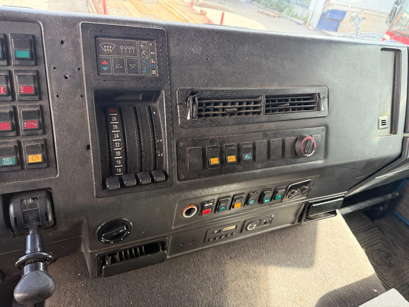 Tractor unit MAN 33.463 33-463 8x4 met 62 effer kraan 6x uitschuifbaar: picture 18 Tractor unit MAN 33.463 33-463 8x4 met 62 effer kraan 6x uitschuifbaar: picture 18