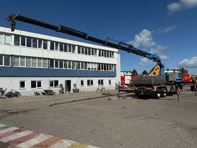 Tractor unit MAN 33.463 33-463 8x4 met 62 effer kraan 6x uitschuifbaar: picture 7 Tractor unit MAN 33.463 33-463 8x4 met 62 effer kraan 6x uitschuifbaar: picture 7