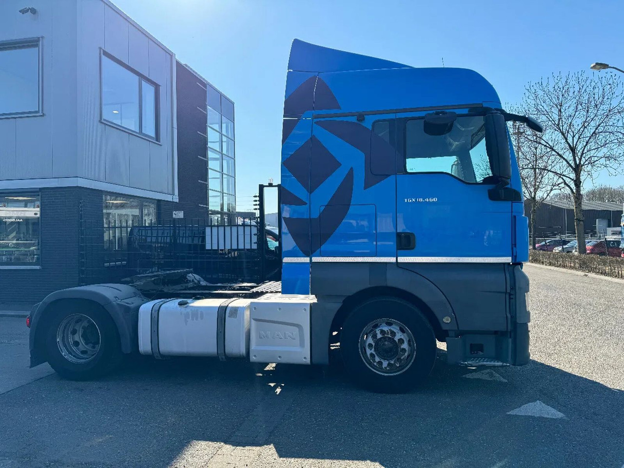 MAN TGX 18.460 4X2 EURO 6 ONLY 439042 KM TÜV TILL 02 - Tractor unit: picture 4 MAN TGX 18.460 4X2 EURO 6 ONLY 439042 KM TÜV TILL 02 - Tractor unit: picture 4