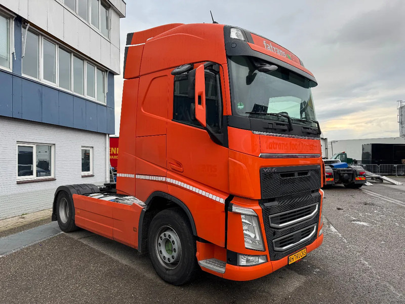 Volvo FH 460 4X2 EURO 6 KB CHASSIS SKIRTS STANDKLIMA - Tractor unit: picture 3 Volvo FH 460 4X2 EURO 6 KB CHASSIS SKIRTS STANDKLIMA - Tractor unit: picture 3