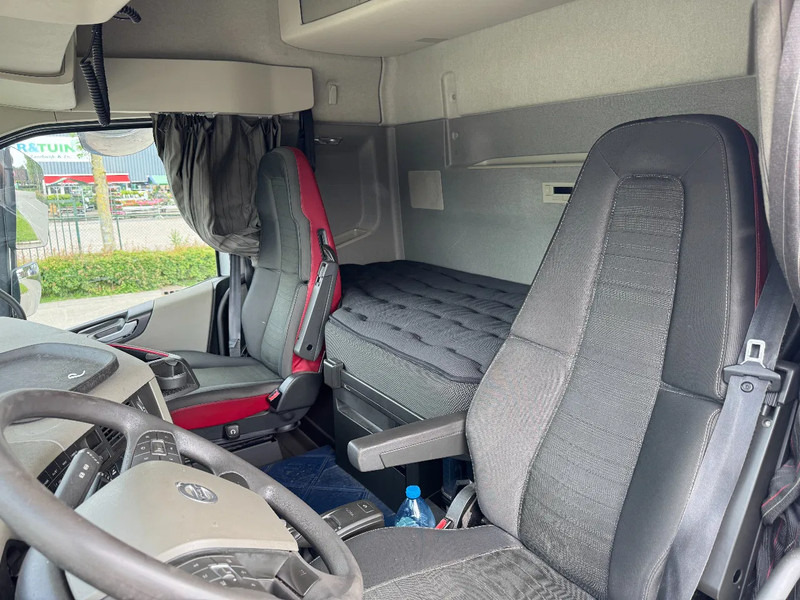 Tractor unit Volvo FH 460 6X2 PALFINGER 2300 + REMOTE CONTROL: picture 12 Tractor unit Volvo FH 460 6X2 PALFINGER 2300 + REMOTE CONTROL: picture 12