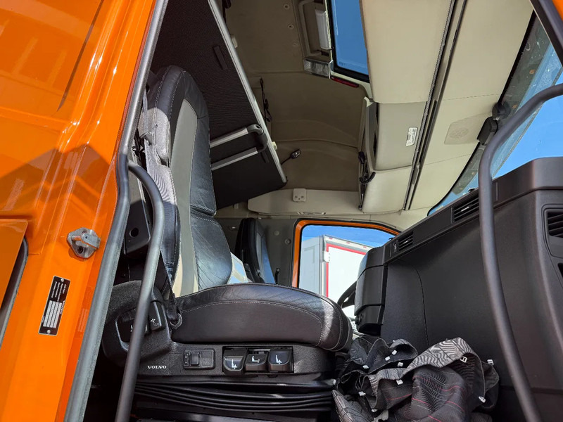 Tractor unit Volvo FH 540, 8X4, 666274 KM, INTARDER TUV 24-02-2026: picture 9 Tractor unit Volvo FH 540, 8X4, 666274 KM, INTARDER TUV 24-02-2026: picture 9