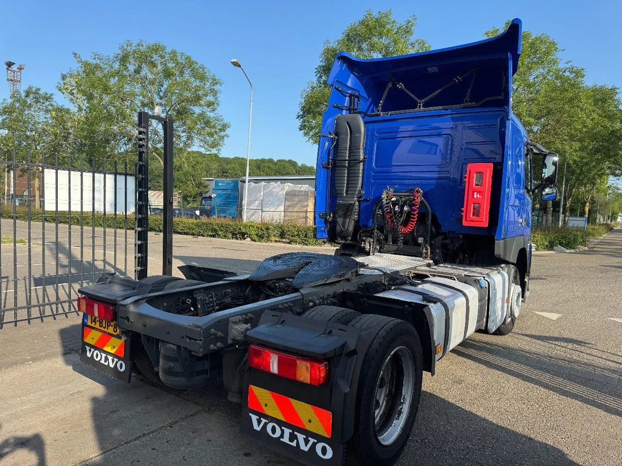 Volvo FM 330 4X2 - EURO 6 + TÜV 06-2026 - Tractor unit: picture 4 Volvo FM 330 4X2 - EURO 6 + TÜV 06-2026 - Tractor unit: picture 4