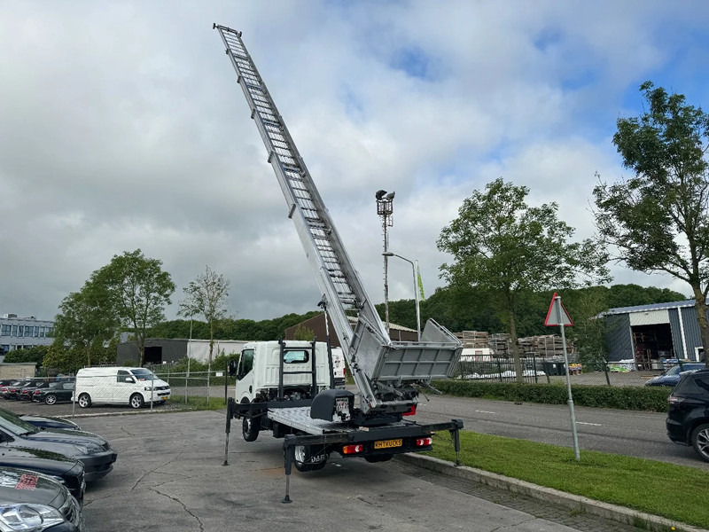 Nissan Cabstar 35.13 EURO 6 + LIFT 25 METER + REMOTE CONTROL - Van: picture 3 Nissan Cabstar 35.13 EURO 6 + LIFT 25 METER + REMOTE CONTROL - Van: picture 3