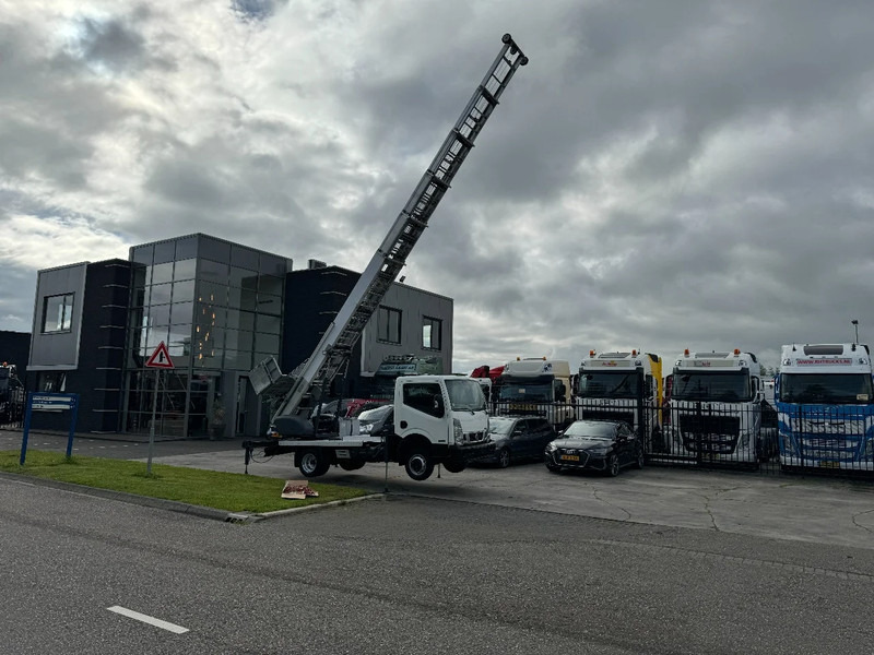 Nissan Cabstar 35.13 EURO 6 + LIFT 25 METER + REMOTE CONTROL - Van: picture 2 Nissan Cabstar 35.13 EURO 6 + LIFT 25 METER + REMOTE CONTROL - Van: picture 2