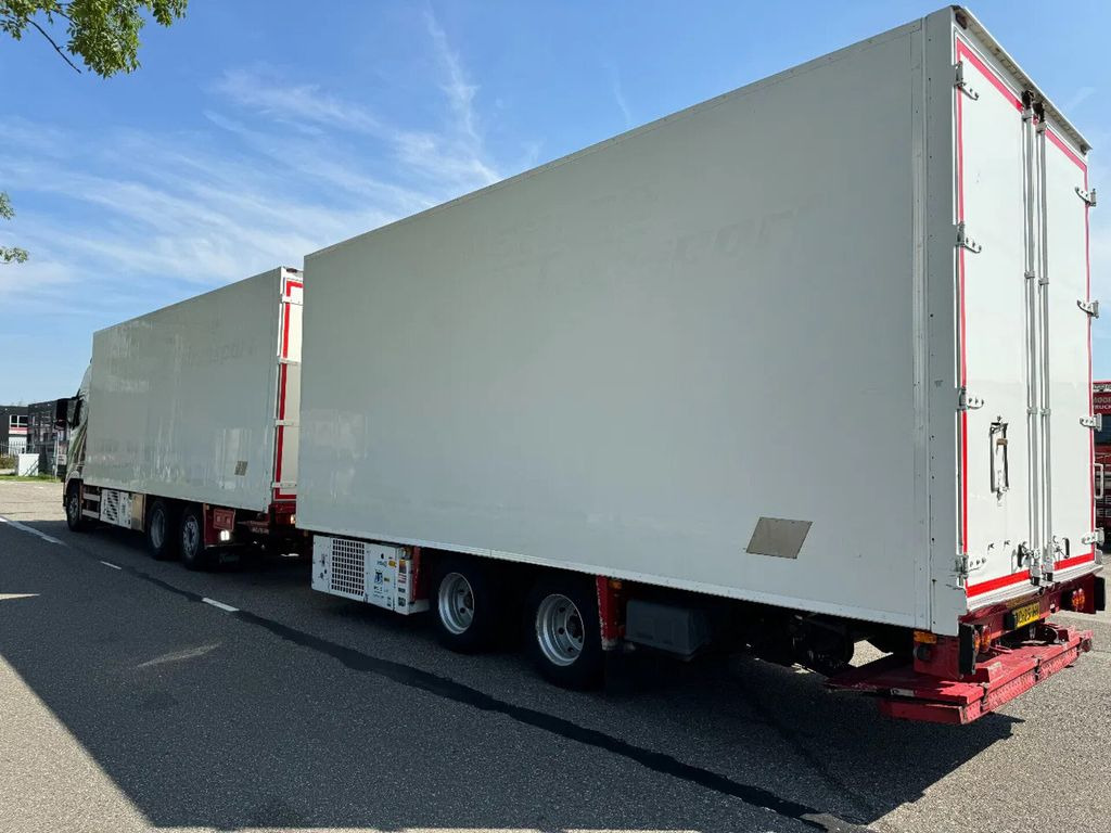 Volvo FH 12.420 6X2 - EURO 3 + HANGER NETAM-FRUEHAUF + - Refrigerator truck: picture 4 Volvo FH 12.420 6X2 - EURO 3 + HANGER NETAM-FRUEHAUF + - Refrigerator truck: picture 4