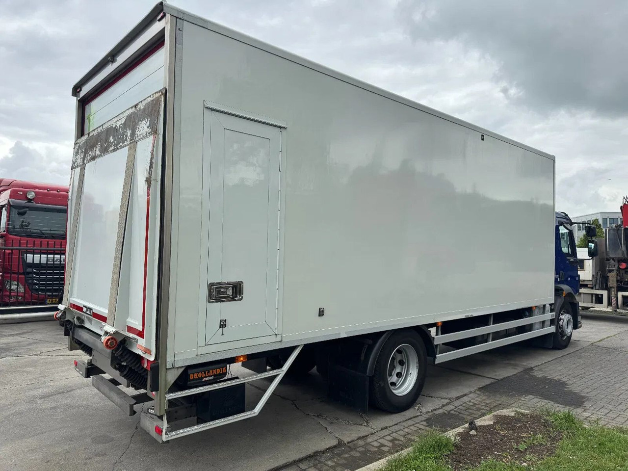 Volvo FL 250 4X2 EURO 6 DHOLLANDIA LIFT + CARGOLOCK TÜ - Box truck: picture 4 Volvo FL 250 4X2 EURO 6 DHOLLANDIA LIFT + CARGOLOCK TÜ - Box truck: picture 4