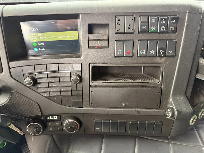 Volvo FMX 500 8x4 HOOKLIFT HIAB XR22SL61, LAST AXLE STEERING on lease Volvo FMX 500 8x4 HOOKLIFT HIAB XR22SL61, LAST AXLE STEERING: picture 16 Volvo FMX 500 8x4 HOOKLIFT HIAB XR22SL61, LAST AXLE STEERING on lease Volvo FMX 500 8x4 HOOKLIFT HIAB XR22SL61, LAST AXLE STEERING: picture 16