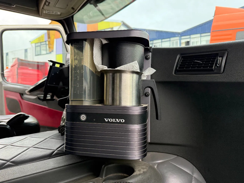 Volvo FMX 500 8x4 HOOKLIFT HIAB XR22SL61, LAST AXLE STEERING on lease Volvo FMX 500 8x4 HOOKLIFT HIAB XR22SL61, LAST AXLE STEERING: picture 20 Volvo FMX 500 8x4 HOOKLIFT HIAB XR22SL61, LAST AXLE STEERING on lease Volvo FMX 500 8x4 HOOKLIFT HIAB XR22SL61, LAST AXLE STEERING: picture 20