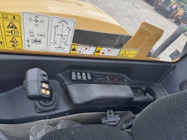 Telescopic wheel loader CAT TH 414 4x4, Klima: picture 8