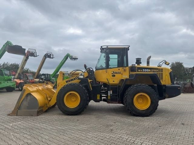 Komatsu WA 320 - Wheel loader: picture 2 Komatsu WA 320 - Wheel loader: picture 2