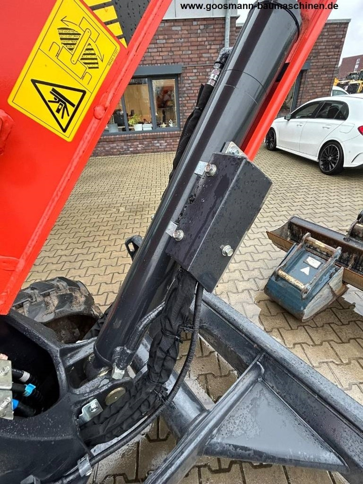 Mini excavator Kubota KX 060-5: picture 11