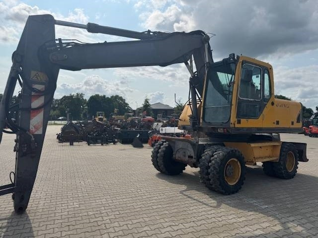 Volvo EW 180 B  - Wheel excavator: picture 3 Volvo EW 180 B  - Wheel excavator: picture 3