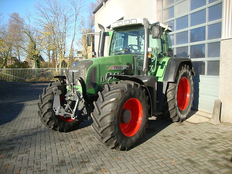 Fendt Fendt 714 Vario TMS - Farm tractor: picture 3 Fendt Fendt 714 Vario TMS - Farm tractor: picture 3