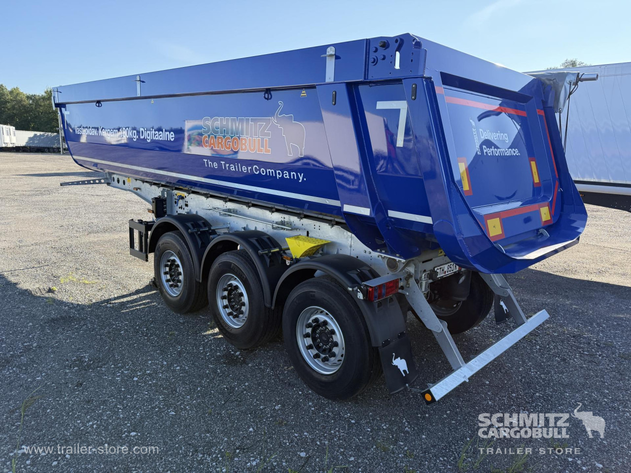 SCHMITZ Tipper Steel half pipe body 24m³ - Tipper semi-trailer: picture 1 SCHMITZ Tipper Steel half pipe body 24m³ - Tipper semi-trailer: picture 1