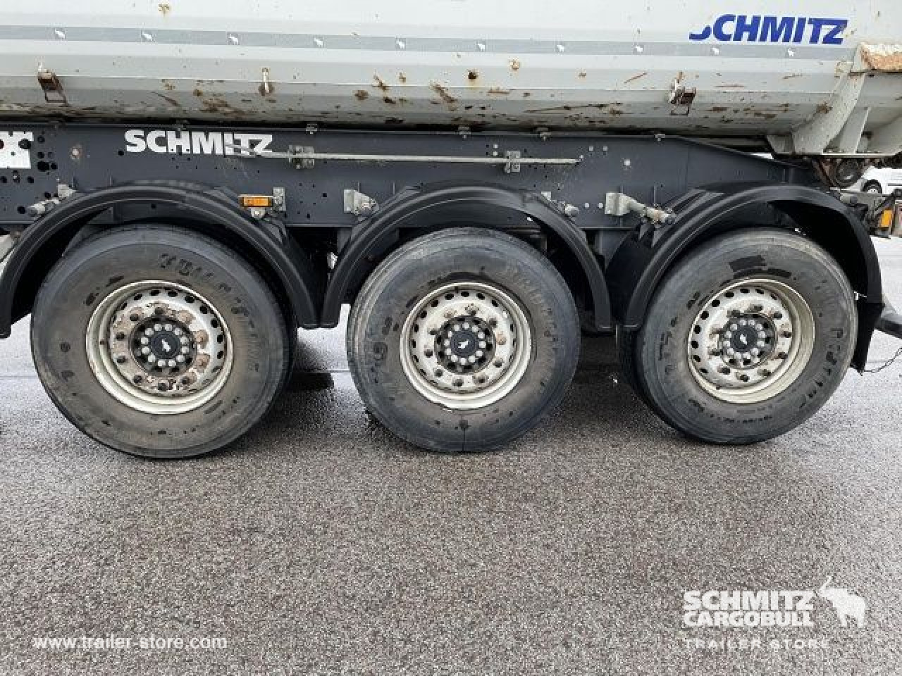 SCHMITZ Tipper steel half pipe body 24m³ - Tipper semi-trailer: picture 3 SCHMITZ Tipper steel half pipe body 24m³ - Tipper semi-trailer: picture 3