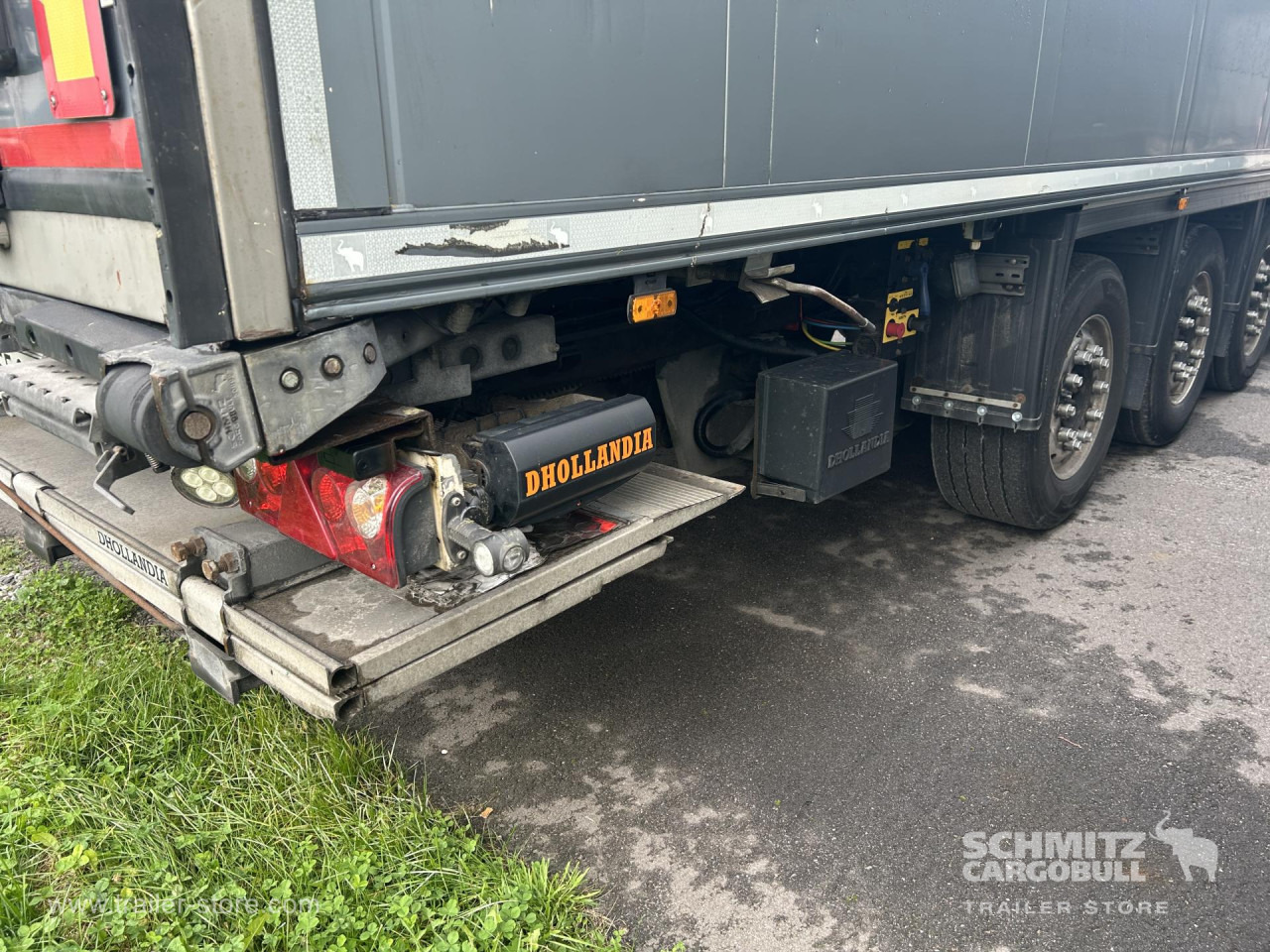 SCHMITZ Reefer Multitemp Taillift - Isothermal semi-trailer: picture 5 SCHMITZ Reefer Multitemp Taillift - Isothermal semi-trailer: picture 5