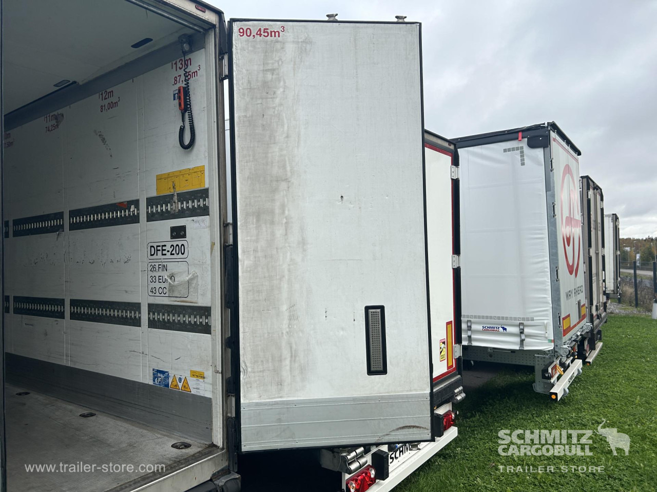 SCHMITZ Reefer Multitemp Taillift - Isothermal semi-trailer: picture 4 SCHMITZ Reefer Multitemp Taillift - Isothermal semi-trailer: picture 4