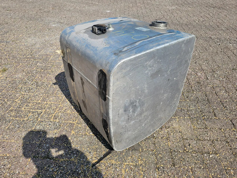 ACGB 787 Mercedes Actros - A6624703501 - Dieseltank 290 Liter - Fuel tank for Truck: picture 4 ACGB 787 Mercedes Actros - A6624703501 - Dieseltank 290 Liter - Fuel tank for Truck: picture 4