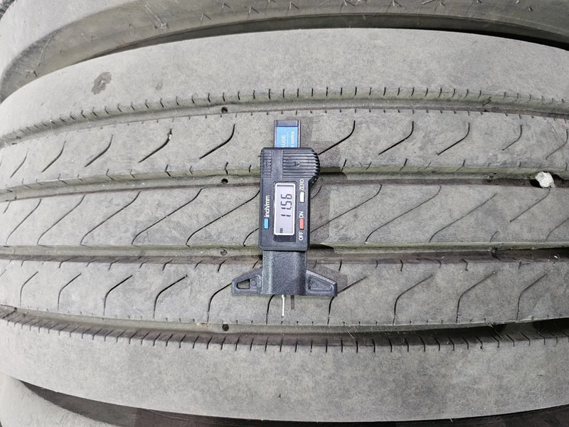 DUNLOP 275/70R22.5 - 12mm profile - Tire for Truck: picture 3 DUNLOP 275/70R22.5 - 12mm profile - Tire for Truck: picture 3