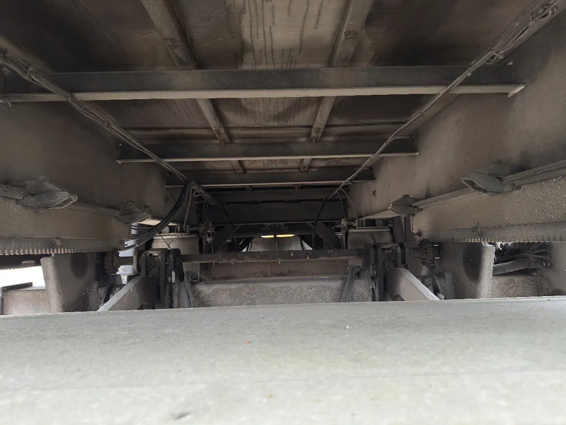 Curtainsider semi-trailer Fliegl SDS 380 Dhollandia DHSMR.20 2000 KG: picture 15