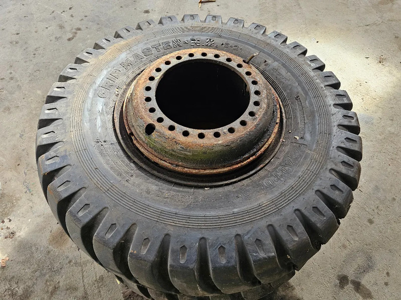 Tire for Truck Grip Master 14.00-24: picture 6