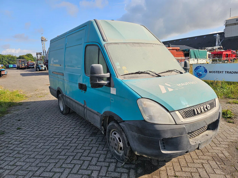 Iveco Daily 35C15V Daily 35C15V - Car: picture 3 Iveco Daily 35C15V Daily 35C15V - Car: picture 3