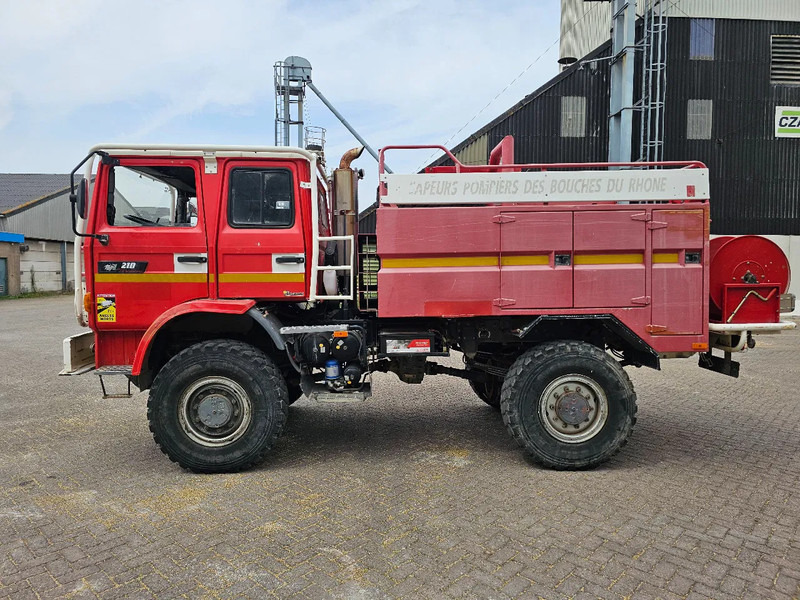 Fire truck Renault M210 Arbois 3500L: picture 7